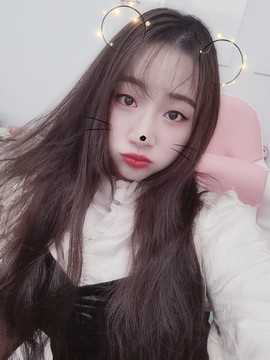 你的百变小月月主播照片