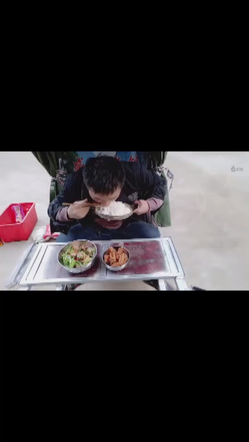 锅盖做碗