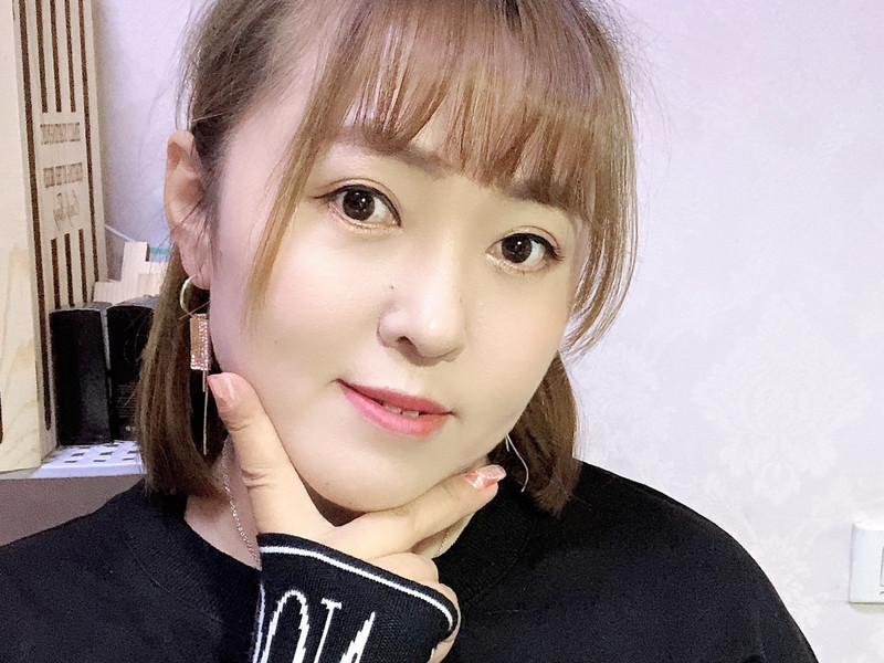 嘿！Angela的主播海报