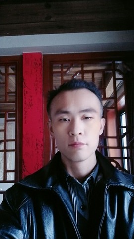 高冷的冰封主播照片