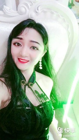 依依🌺星🌺城事主播照片
