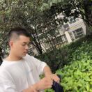 格格不入!j