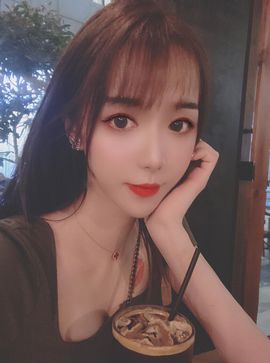 希希好想吃肉～主播照片
