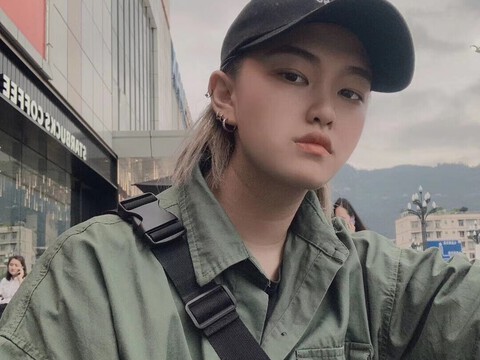 小曾睡不醒海报