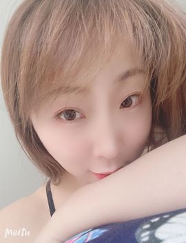 艾欣ღ休息两天主播照片