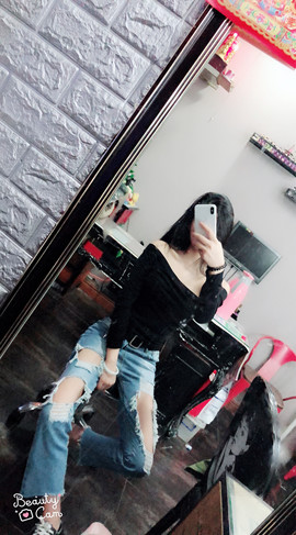 三三暂退主播照片