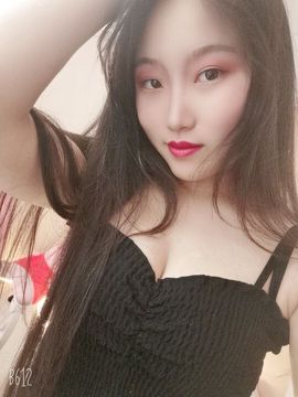 夏开心主播照片