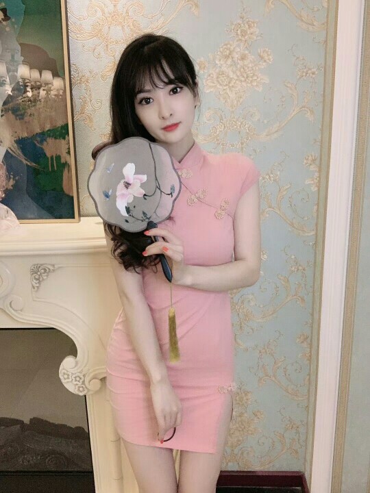 四月❤流连的主播照片