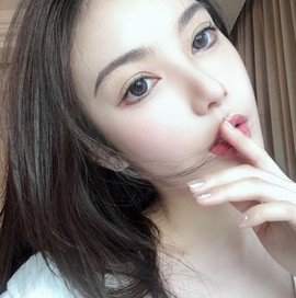 陆七萬主播照片