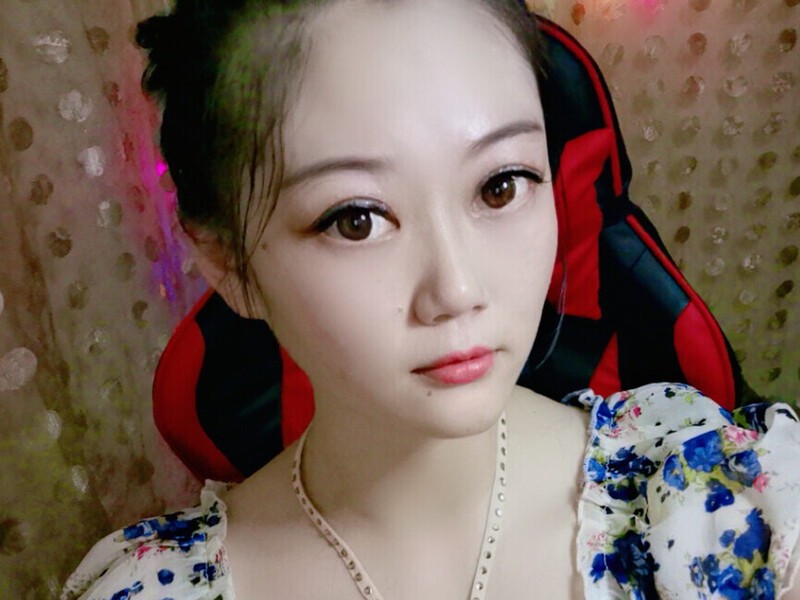 雨溪笨丫头的主播海报