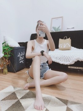 逐光路主播照片