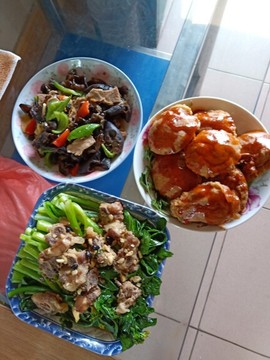 尝尽了人间冷漠主播照片