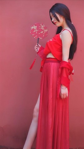 陆七萬主播照片
