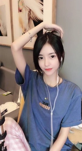 陆七萬主播照片