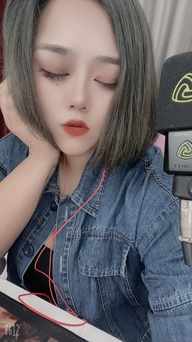 赵小啦主播照片