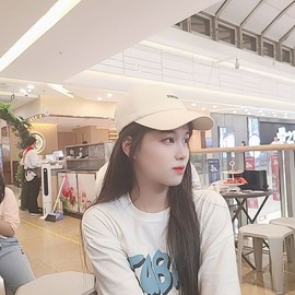嘿暂离主播照片
