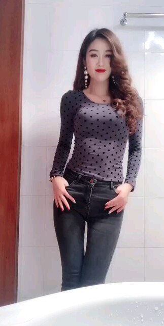 迎着风撑着眼帘用力不眨眼