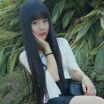 艾微女海报