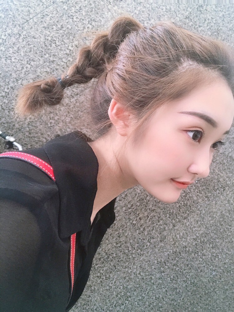 丫总❤言言的图片