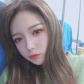小皮球哟主播照片