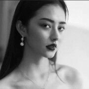 假装没感觉t的主播照片