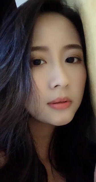 委屈时才发现能够诉苦的人没有