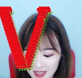 笑笑暂退主播照片