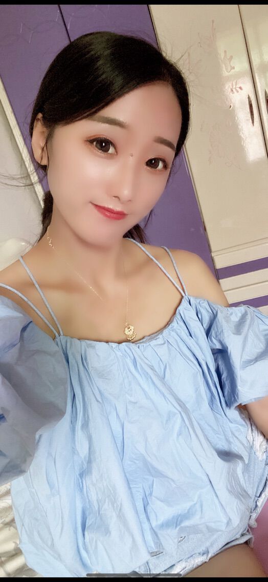 望天的石头的图片