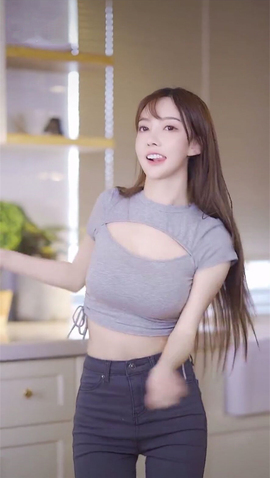 陆七萬主播照片