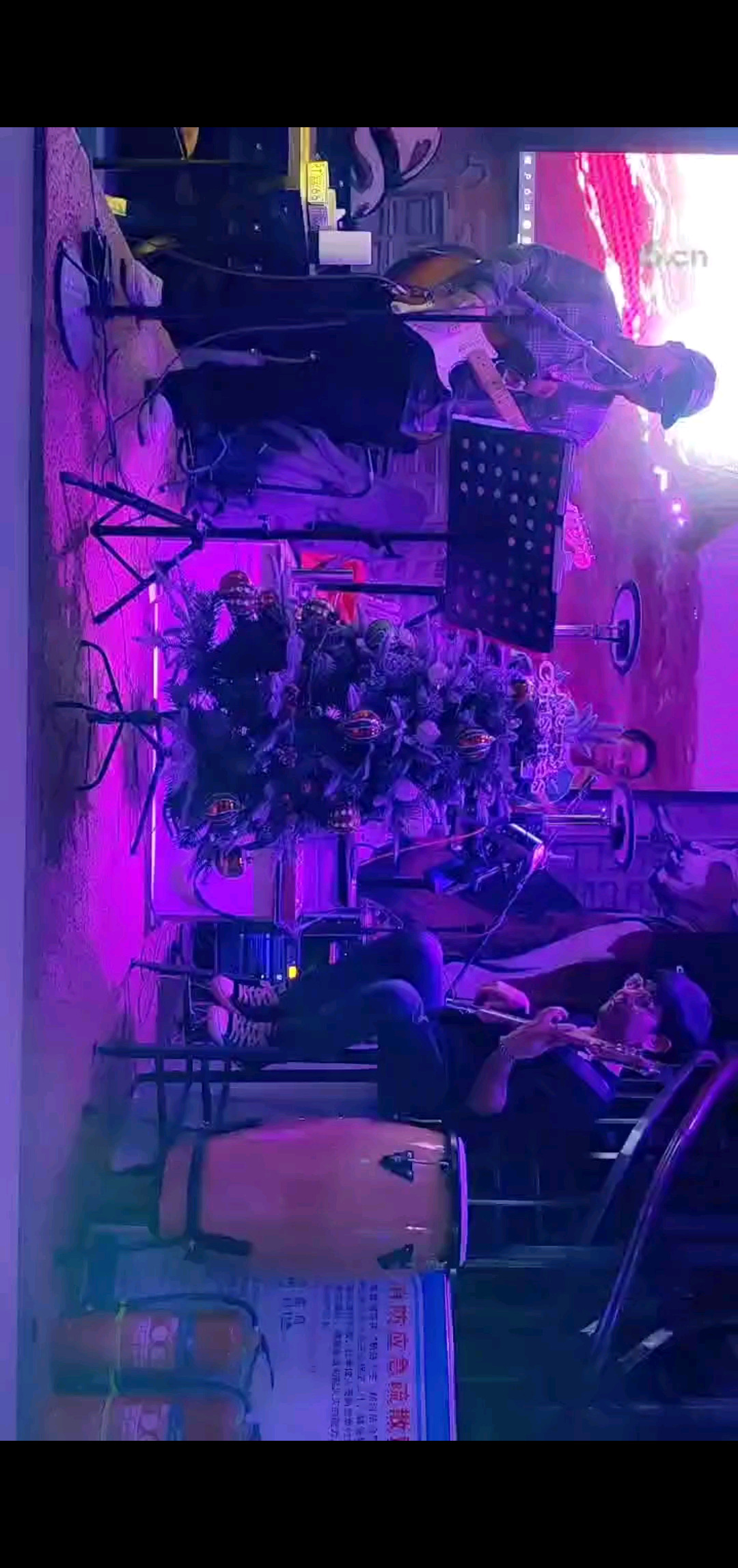 酒吧打卡第好几天