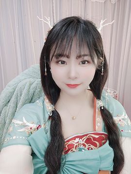湉圈圈主播照片