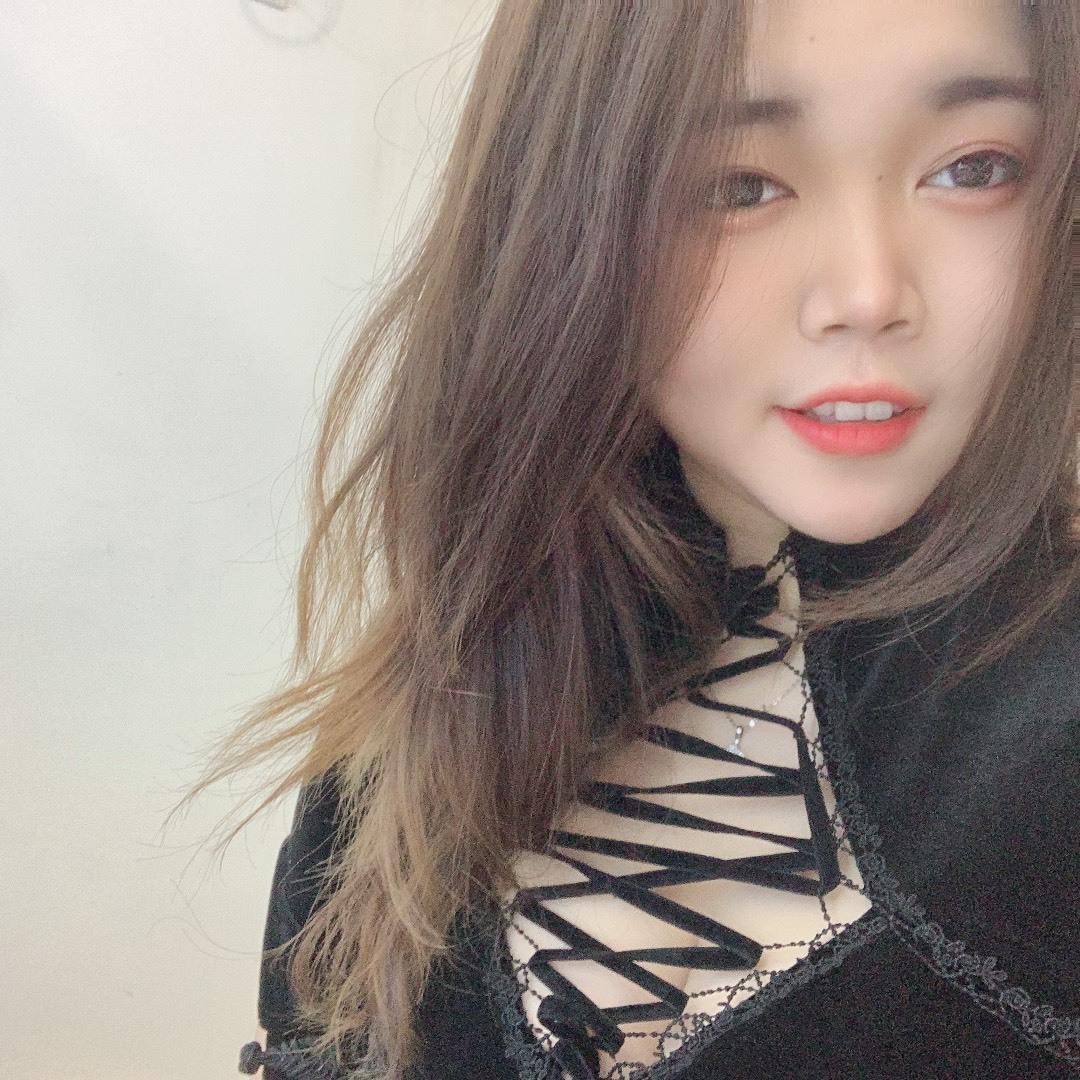 新人西施的主播照片