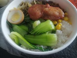 璐璐已换号播哈主播照片