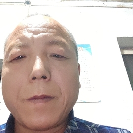 天语小云主播照片