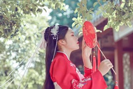丽娅在等～主播照片