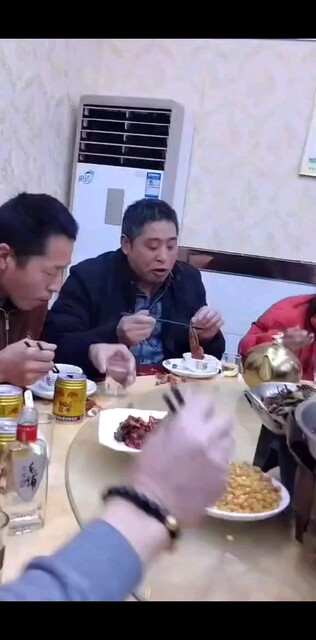 谢谢朋友们陪我过生日