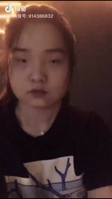 我们之间的距离总是忽远又忽近
