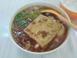璐璐已换号播哈主播照片