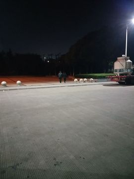 m青青子衿主播照片