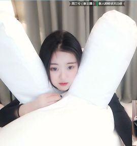 周兰兮暂退主播照片