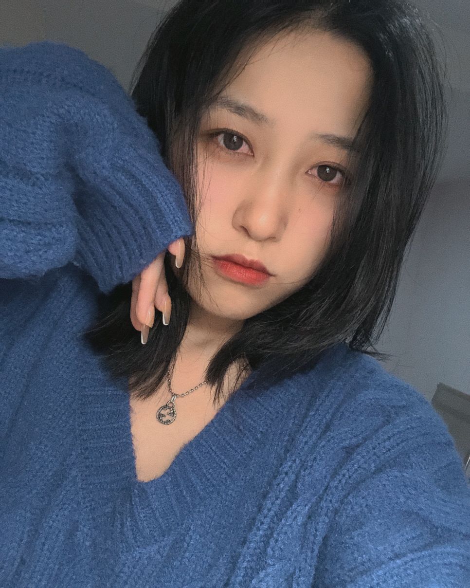 M深情不及久伴的主播照片