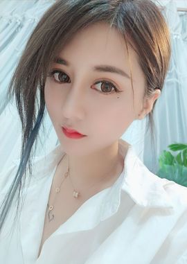 曼曼🌙暂停直播主播照片