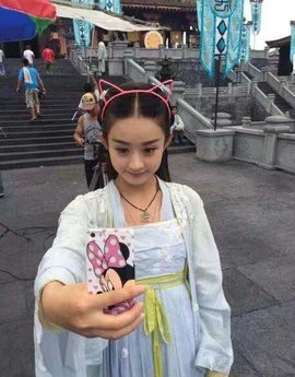 白鹿贝塔主播照片