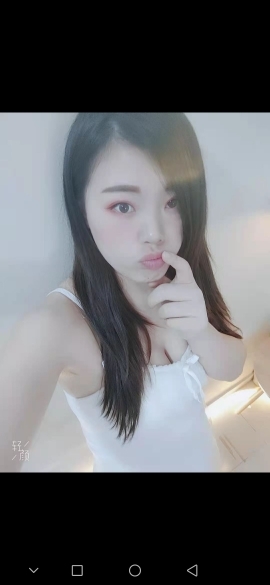依依🌷星🌷城事的图片