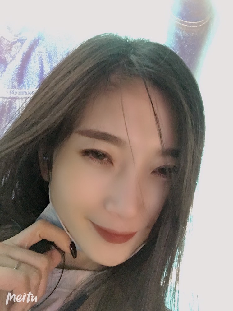 姣姣腰疼不定时直播的图片