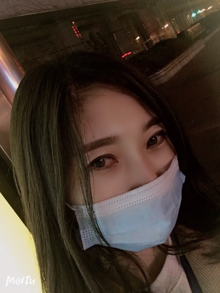 姣姣腰疼不定时直播的图片