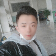 一个爱唱歌的小哥哥