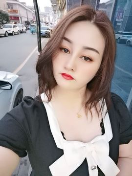 你的欣大妈来咯主播照片