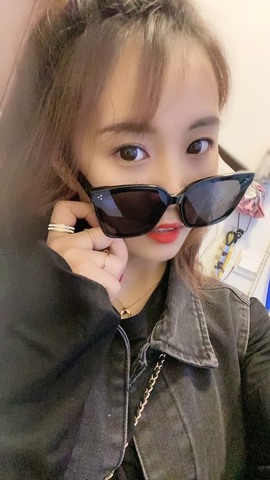 钱小亿主播照片