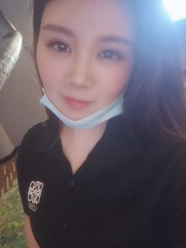吴小优主播照片